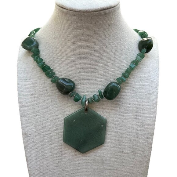 Vintage Green Jade Chunky Necklace Beaded large Pendant Women’s Sz 17” - Picture 1 of 14
